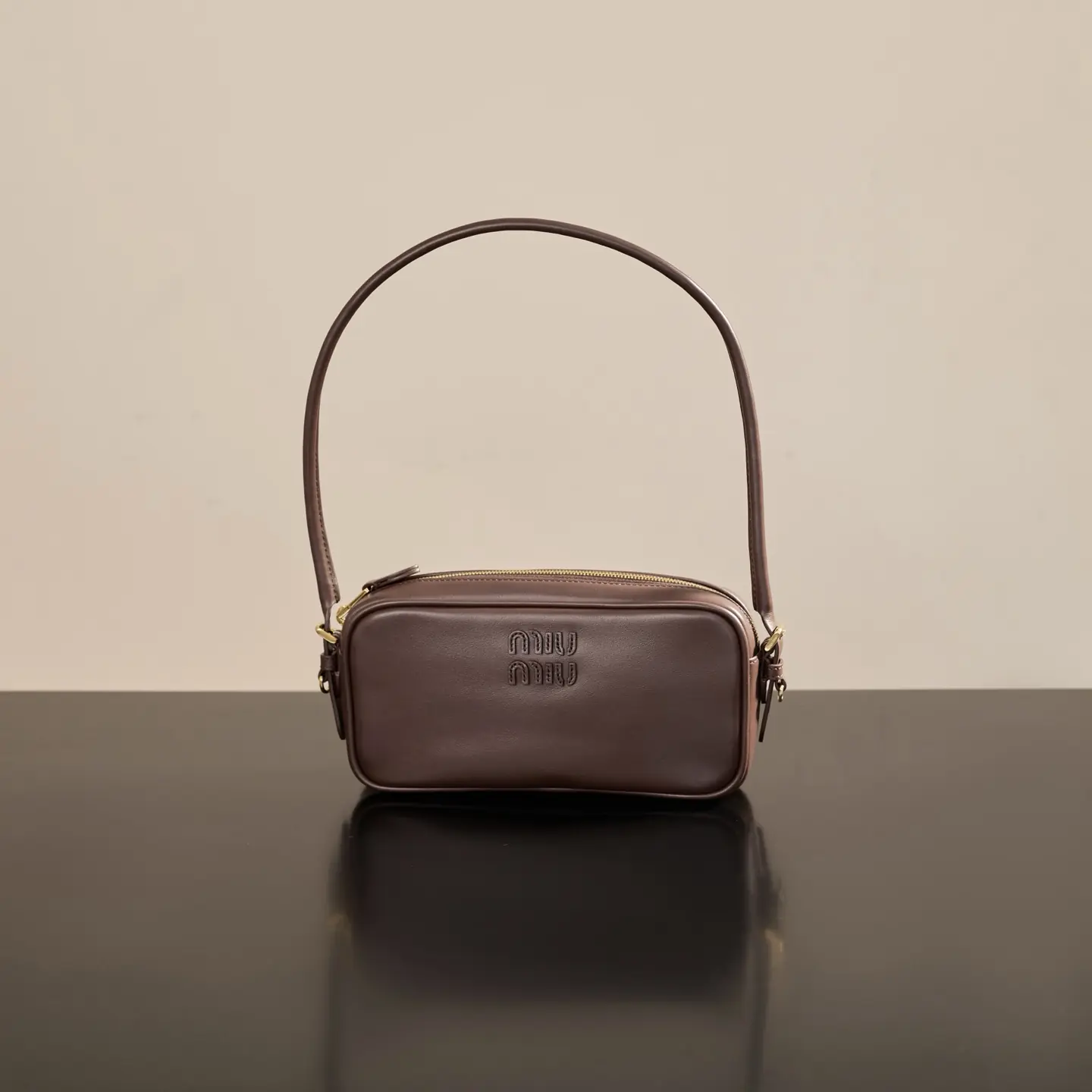 MIUMIU 25FW Leather Pouch - Image 2
