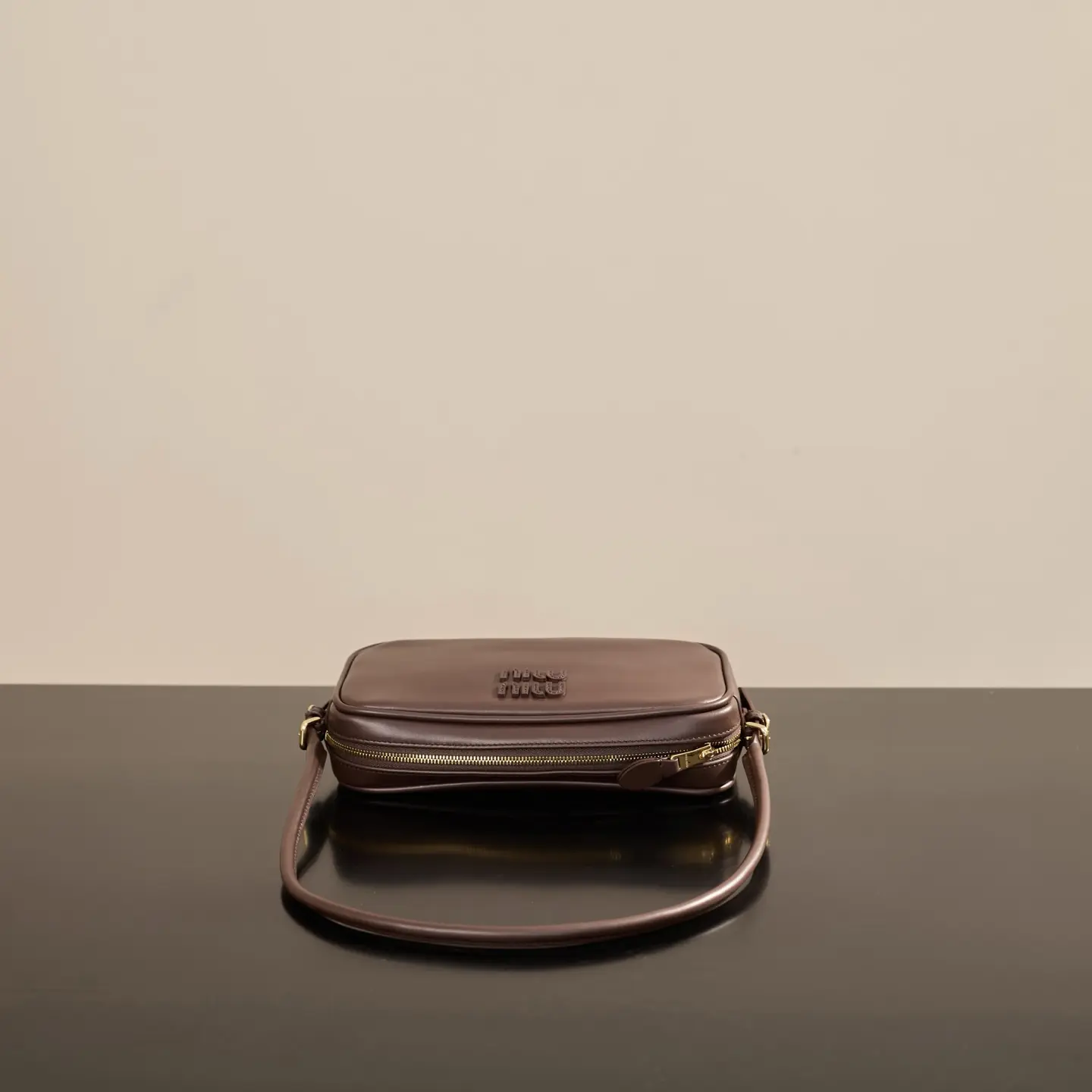 MIUMIU 25FW Leather Pouch - Image 3