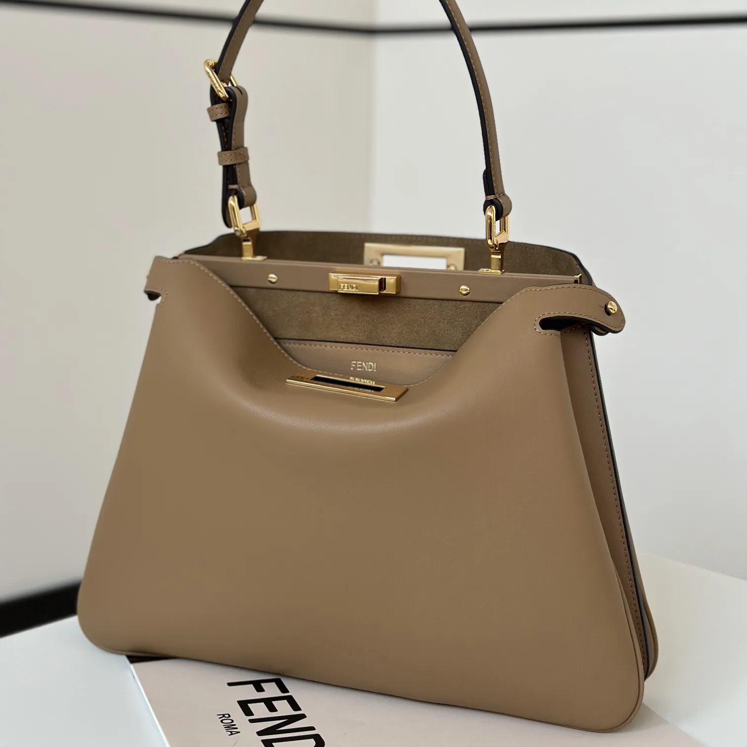 Fendi Peekaboo Shoulderbag